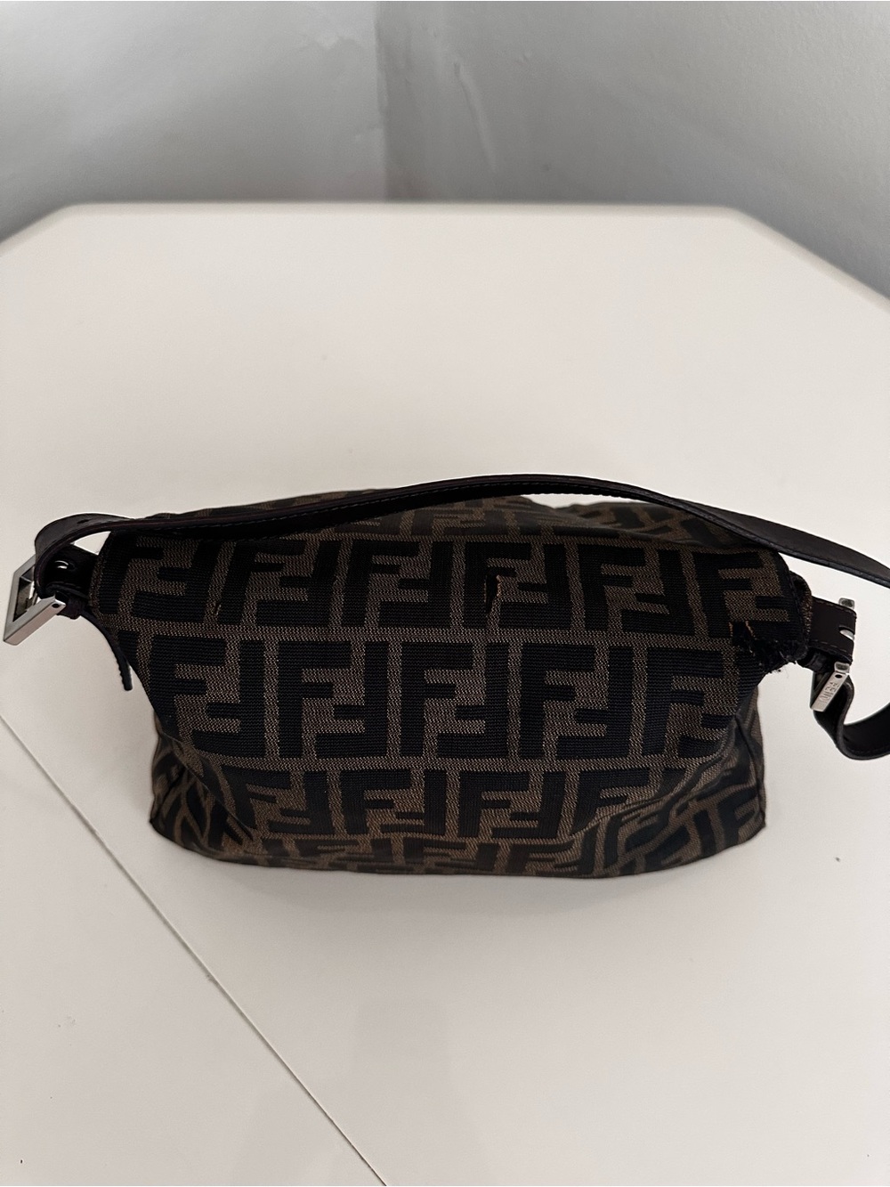 Fendi Black and Brown FF Logo Shoulder Bag - Picture 6 of 15